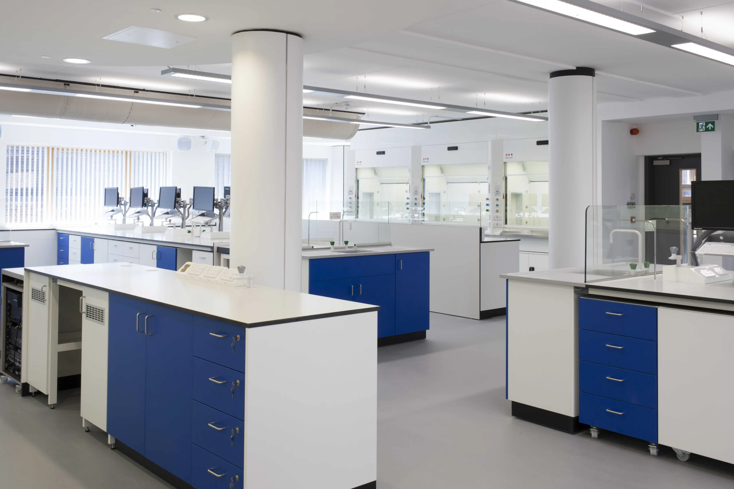 P15 026 Kingston University STEM Teaching Labs Completion Photos 087